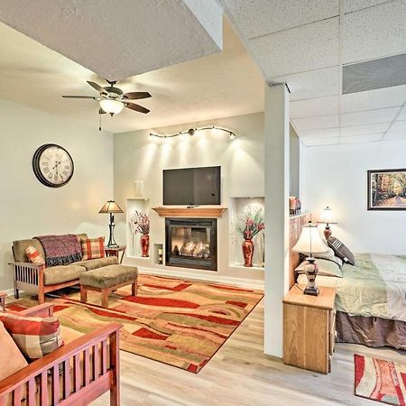 Asheville Mountain Getaway With Patio And Koi Pond! Buitenkant foto