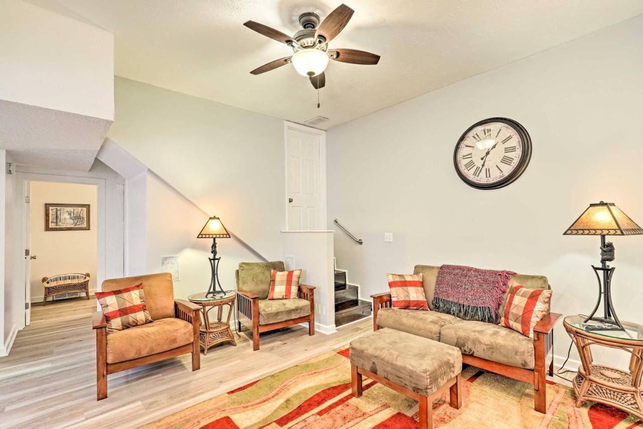 Asheville Mountain Getaway With Patio And Koi Pond! Buitenkant foto