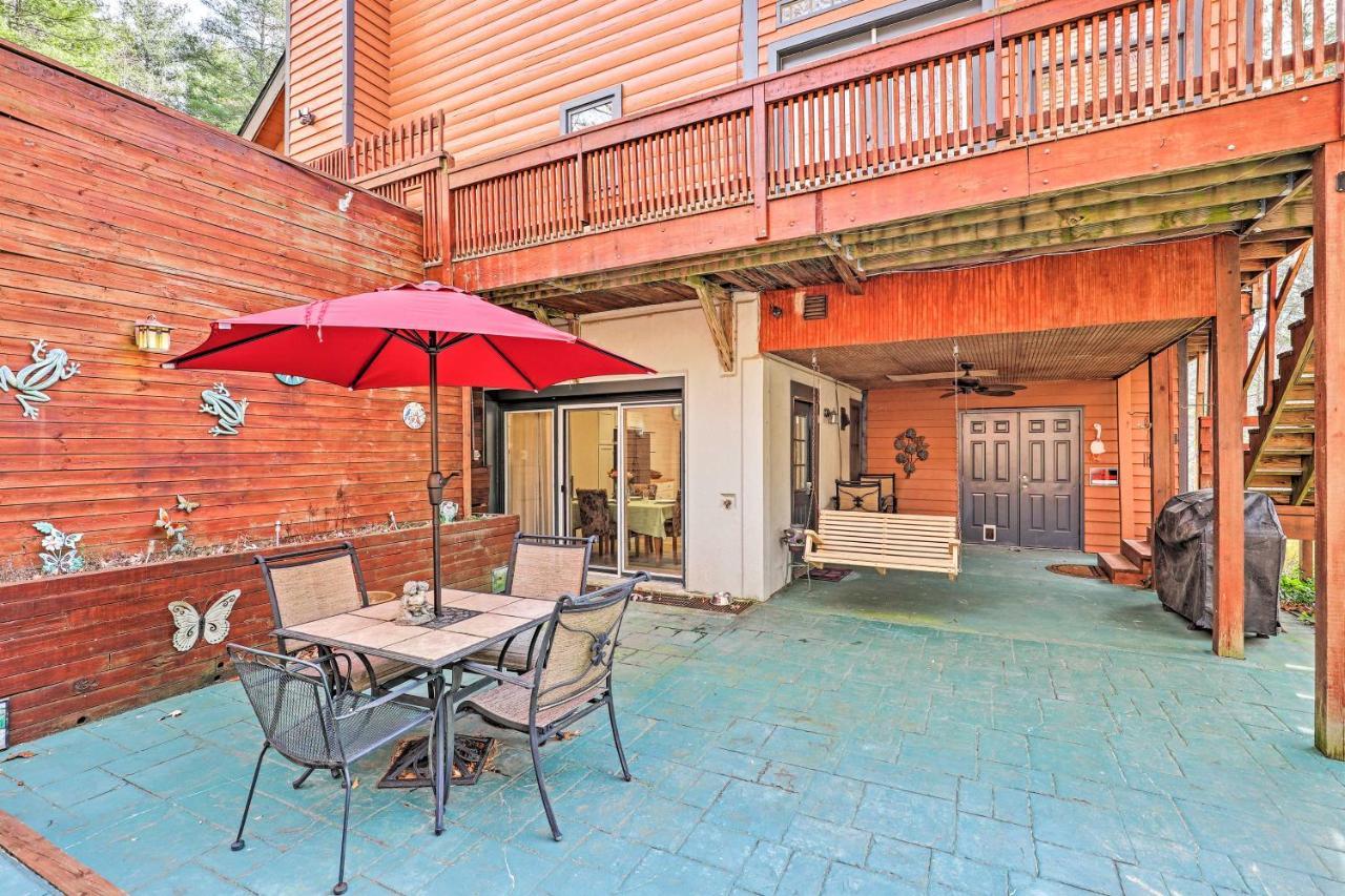 Asheville Mountain Getaway With Patio And Koi Pond! Buitenkant foto